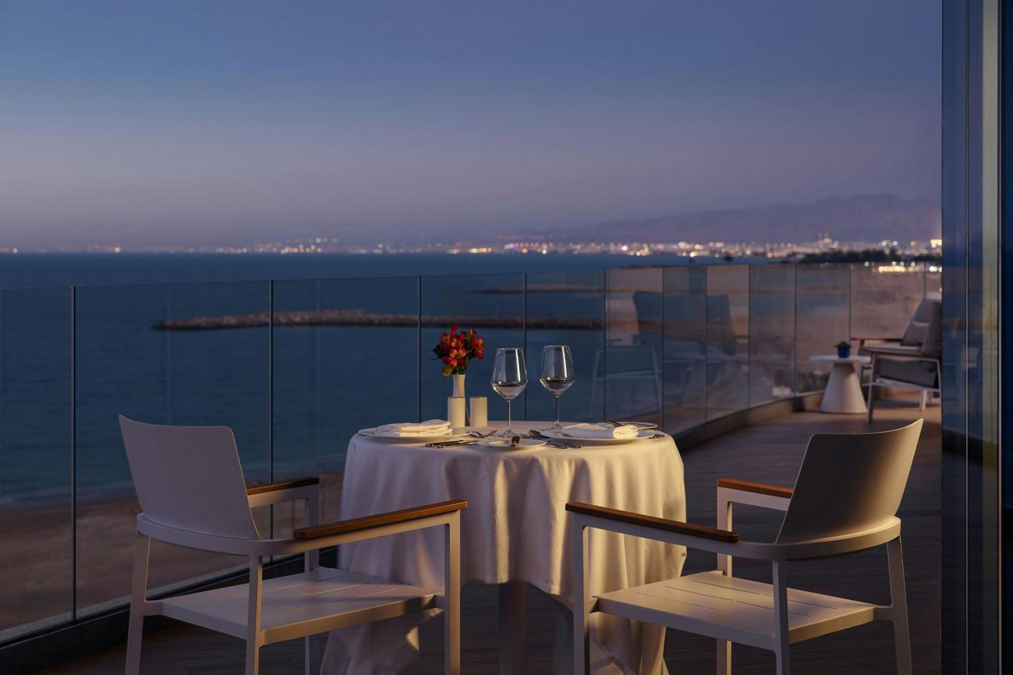 The St Regis Al Mouj 5* Maskat